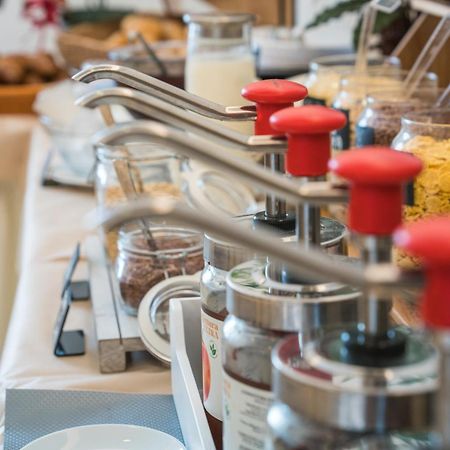 Hotel Europa Milano Marittima Bagian luar foto