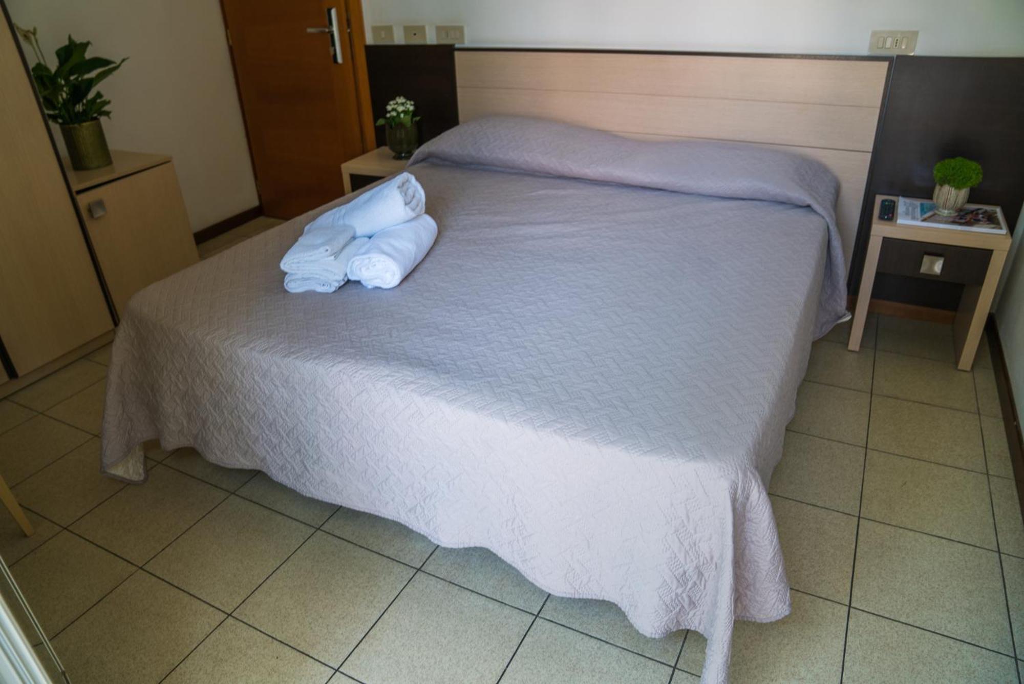 Hotel Europa Milano Marittima Bagian luar foto