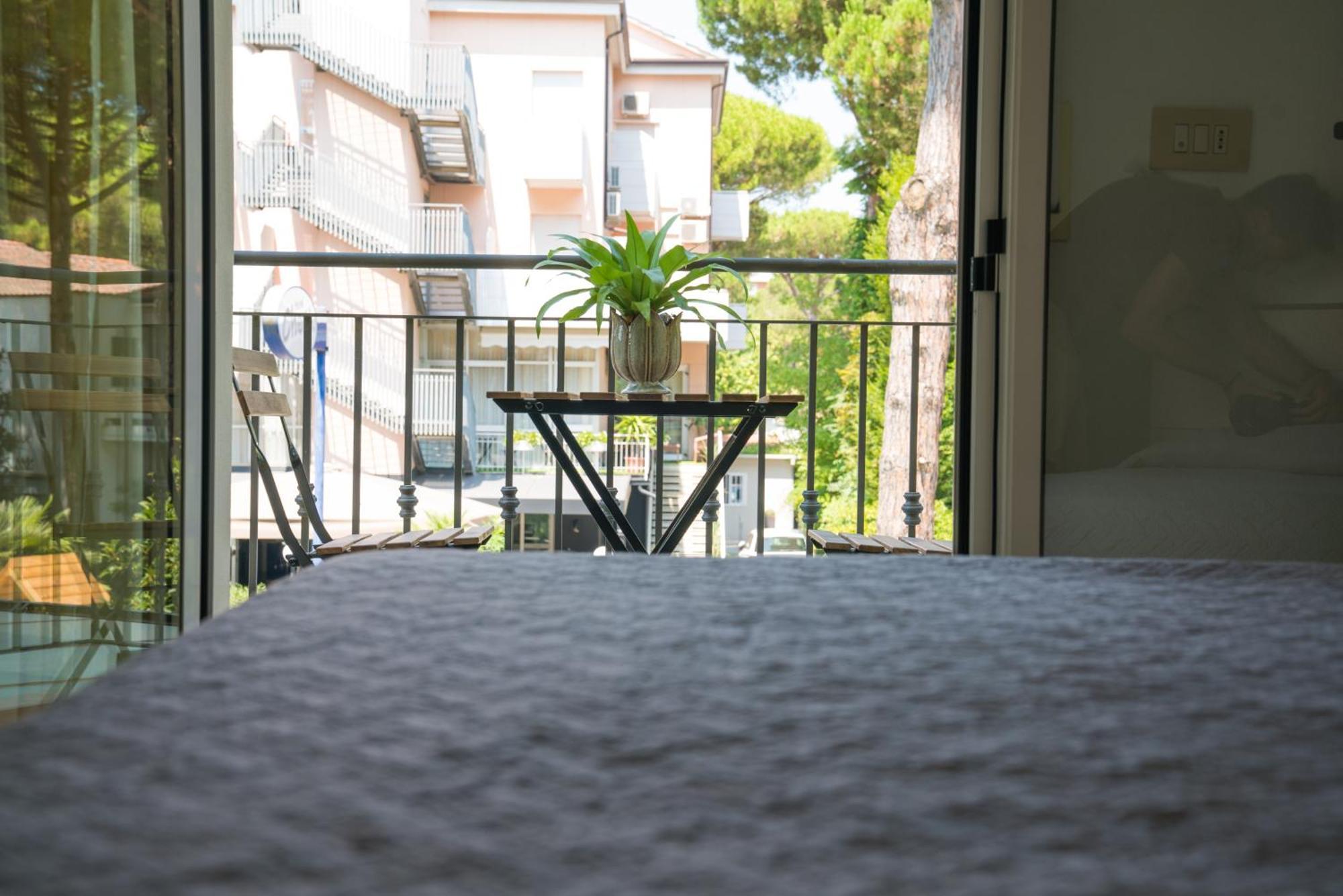 Hotel Europa Milano Marittima Bagian luar foto