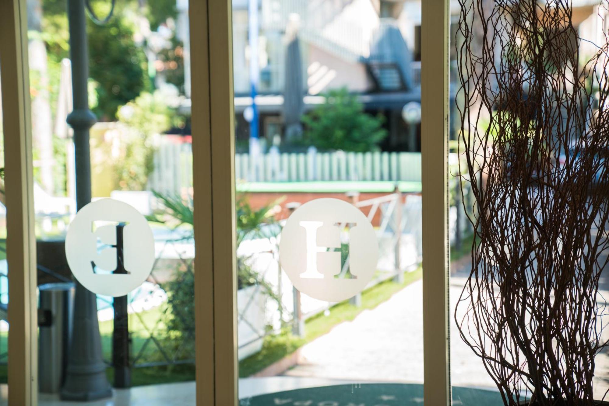 Hotel Europa Milano Marittima Bagian luar foto